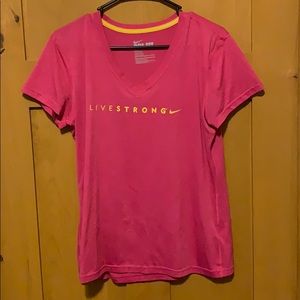 Medium live Strong Nike dry fit